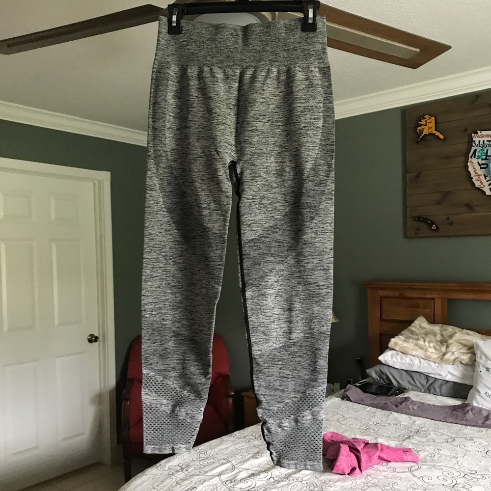 Victoria’s Secret PINK Seamless tights